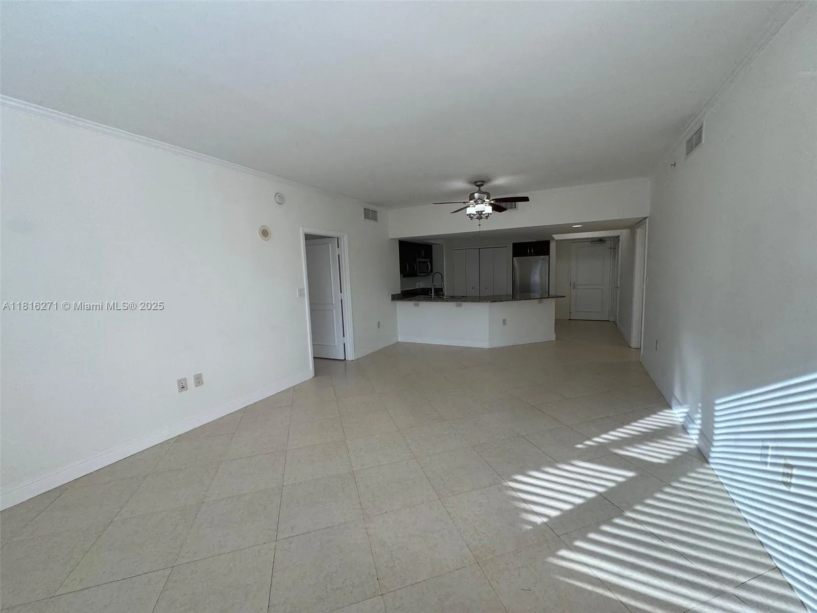 19900 E Country Club Dr # 209, Aventura, FL 33180 photo 5