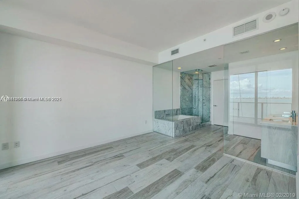 480 NE 31st St # 1002, Miami, FL 33137 photo 12