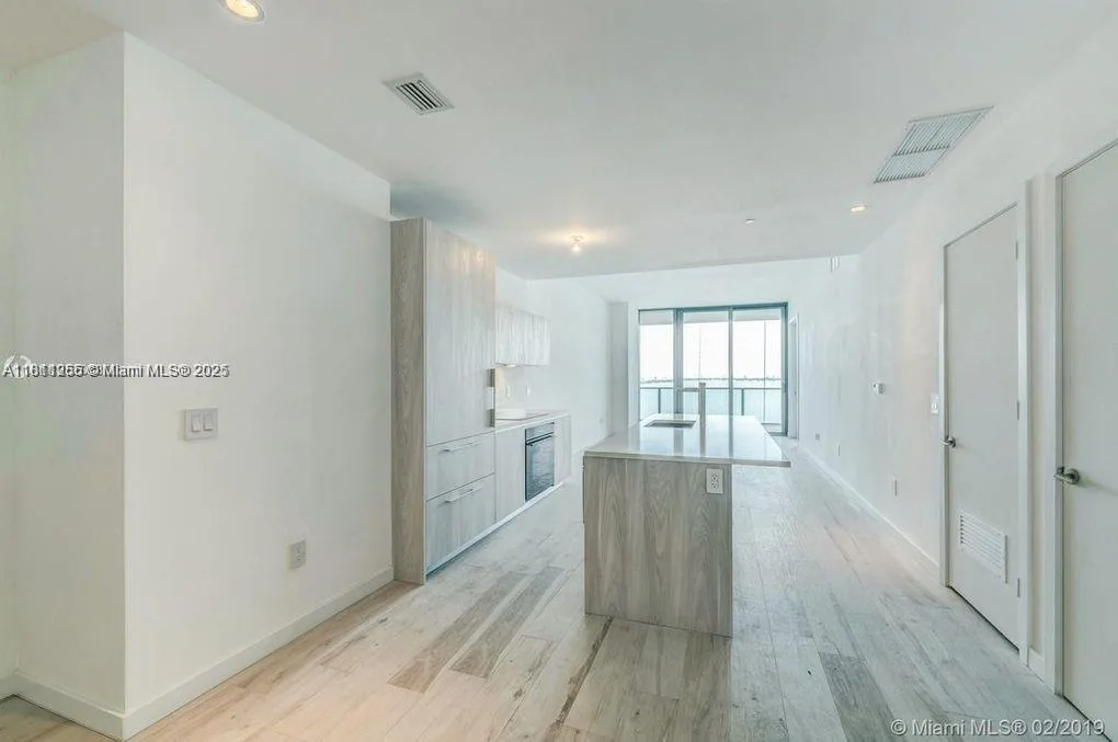 480 NE 31st St # 1002, Miami, FL 33137 photo 3