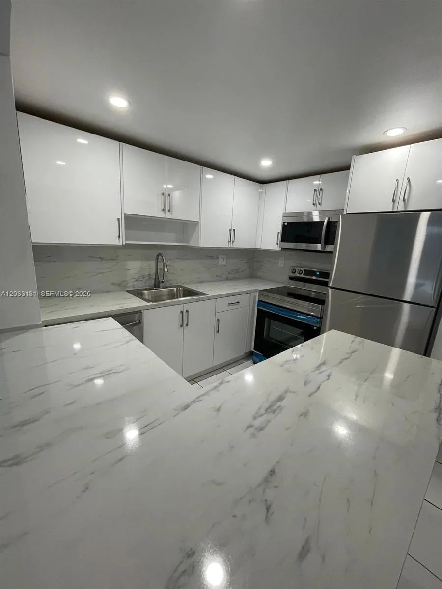 1465 NE 123rd St # 412, North Miami, FL 33161