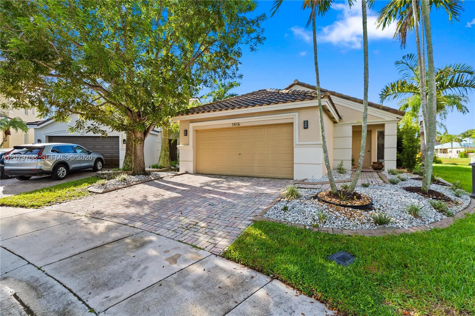 1416 Canary Island Dr, Weston, FL 33327