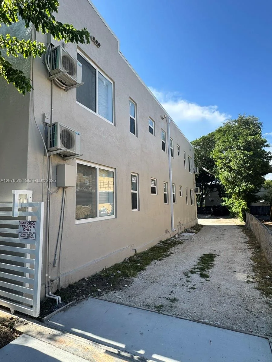 1631 NW 3 St # 5, Miami, FL 33125 photo 10