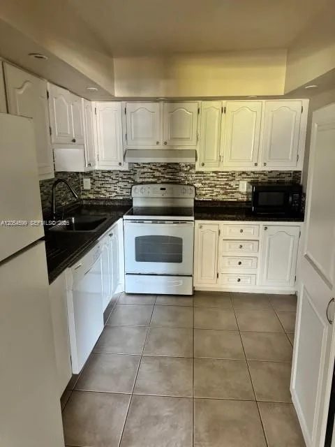 380 E Laurel Dr # 4D, Margate, FL 33063 photo 6