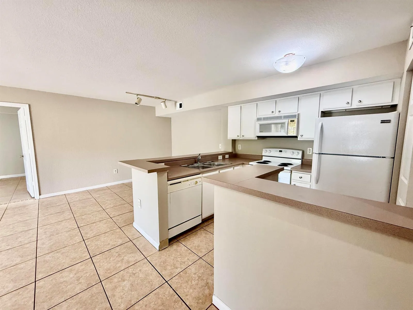 181 SW Palm Drive # 103, Port St. Lucie, FL 34986