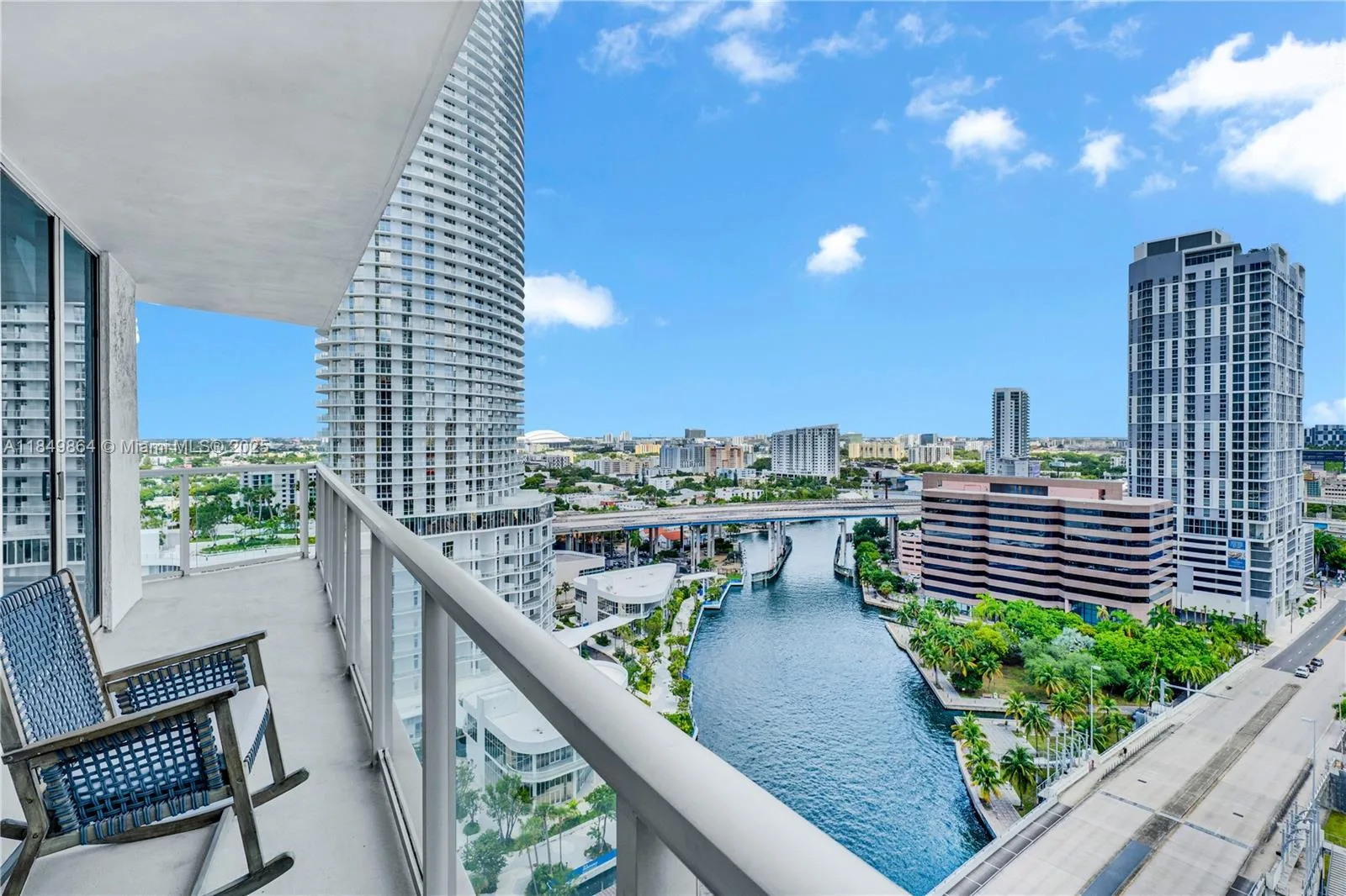 185 SW 7th St # 1901, Miami, FL 33130