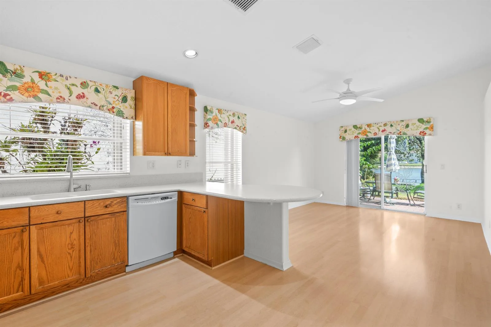 4977 Victoria Circle, West Palm Beach, FL 33409 photo 13