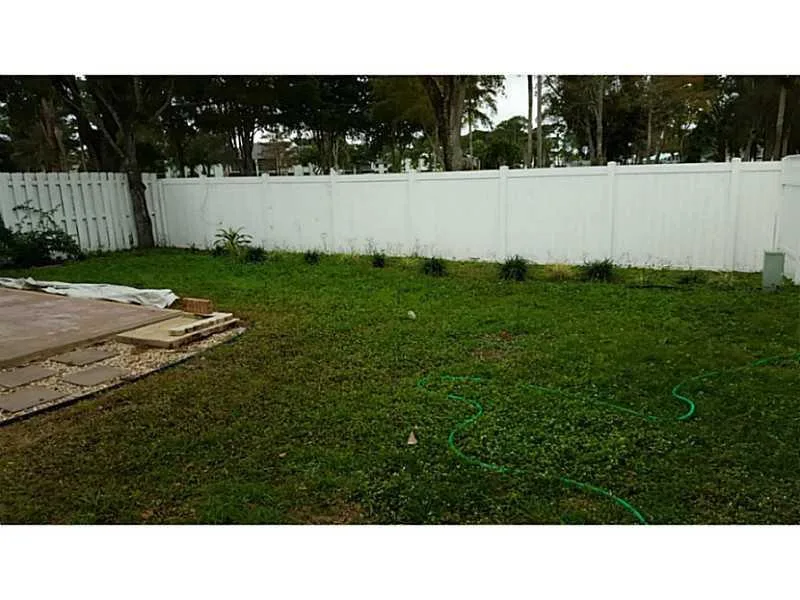 4674 Lakeside Circle, West Palm Beach, FL 33417 photo 2