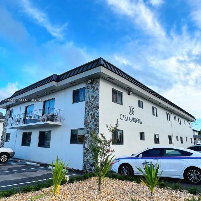 805 W 30th St # 10, Hialeah, FL 33012
