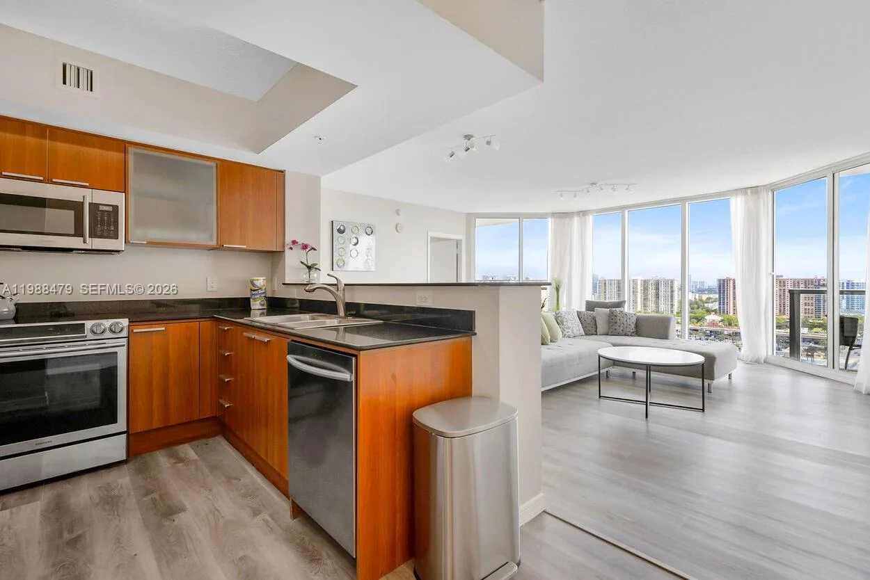 16699 Collins Ave # 2007, Sunny Isles Beach, FL 33160 photo 12