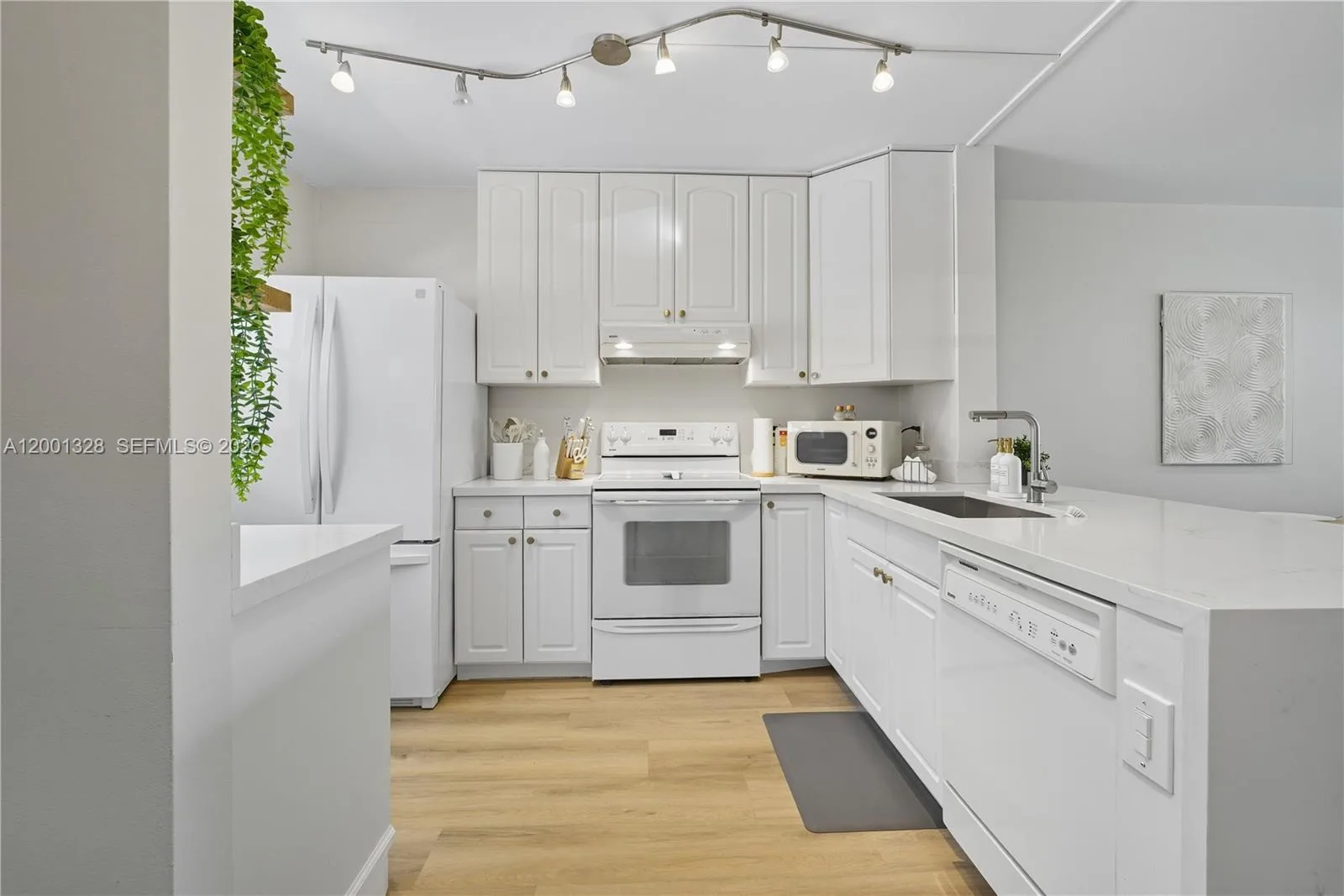 1501 S Ocean Blvd # 117, Lauderdale By The Sea, FL 33062 photo 11