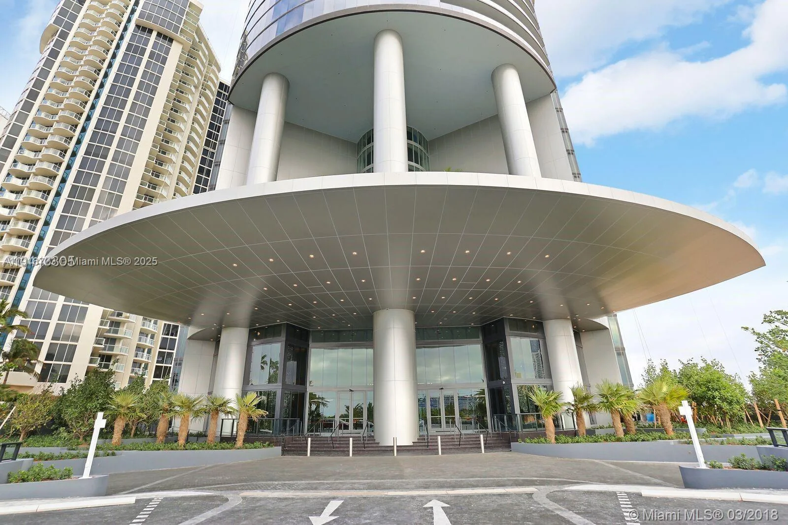 18555 COLLINS AVE # 4804, Sunny Isles Beach, FL 33160 photo 3