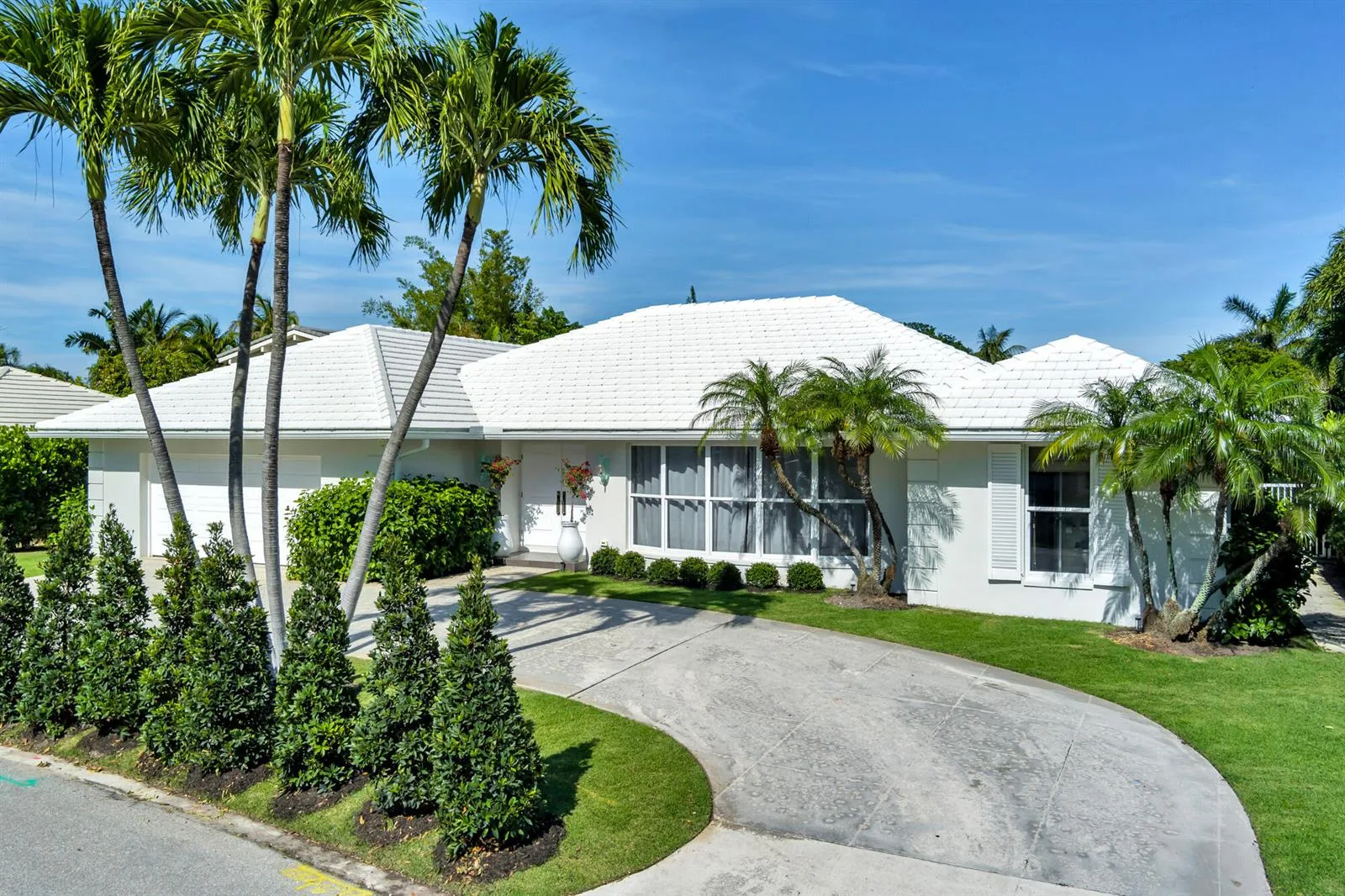 1465 N Lake Way, Palm Beach, FL 33480