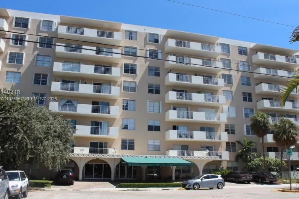1455 N Treasure DR # 4L, North Bay Village, FL 33141