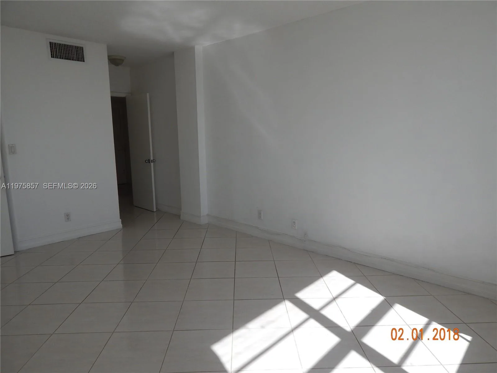 1455 N Treasure DR # 4L, North Bay Village, FL 33141 photo 5