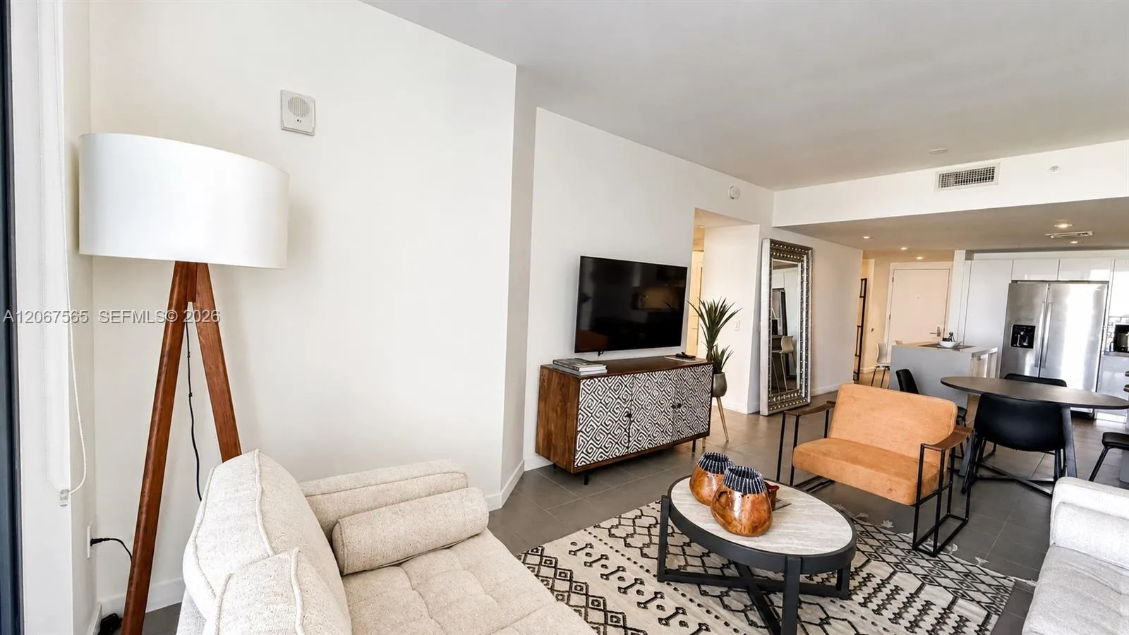 1600 NE 1st Ave # 2512, Miami, FL 33132 photo 2