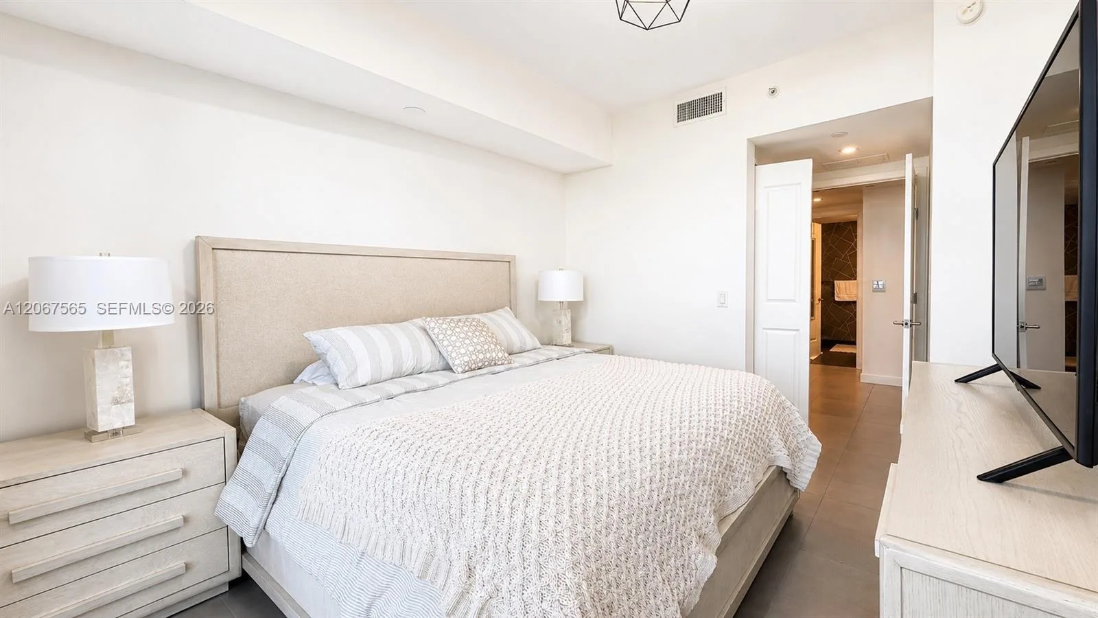 1600 NE 1st Ave # 2512, Miami, FL 33132 photo 7