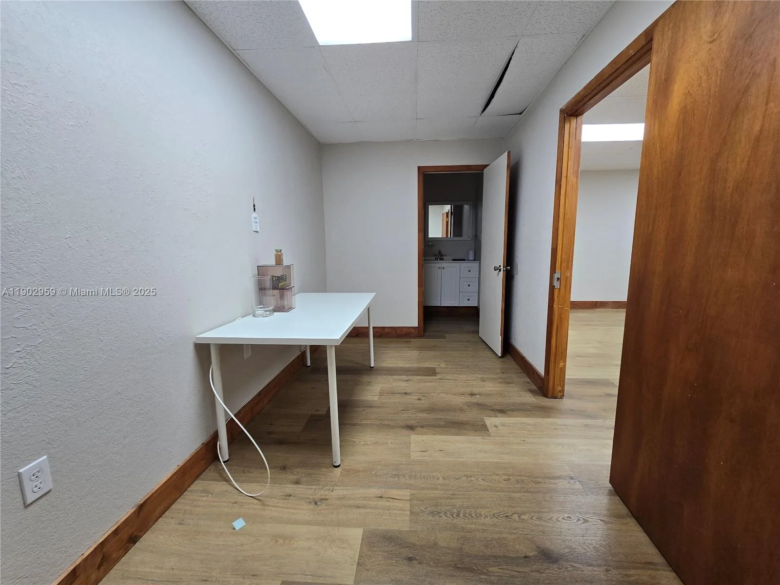 3580 NW 32nd St, Miami, FL 33142 photo 5