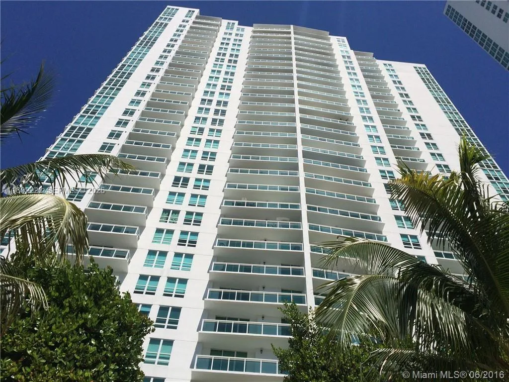 951 Brickell Ave # 3810, Miami, FL 33131 photo 2