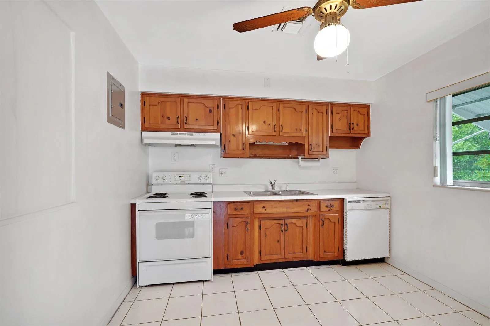 6340 WASHINGTON Street, Hollywood, FL 33023 photo 7