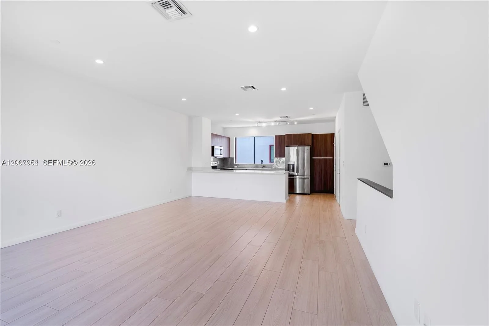 113 NE 6 St. # 2125, Fort Lauderdale, FL 33304