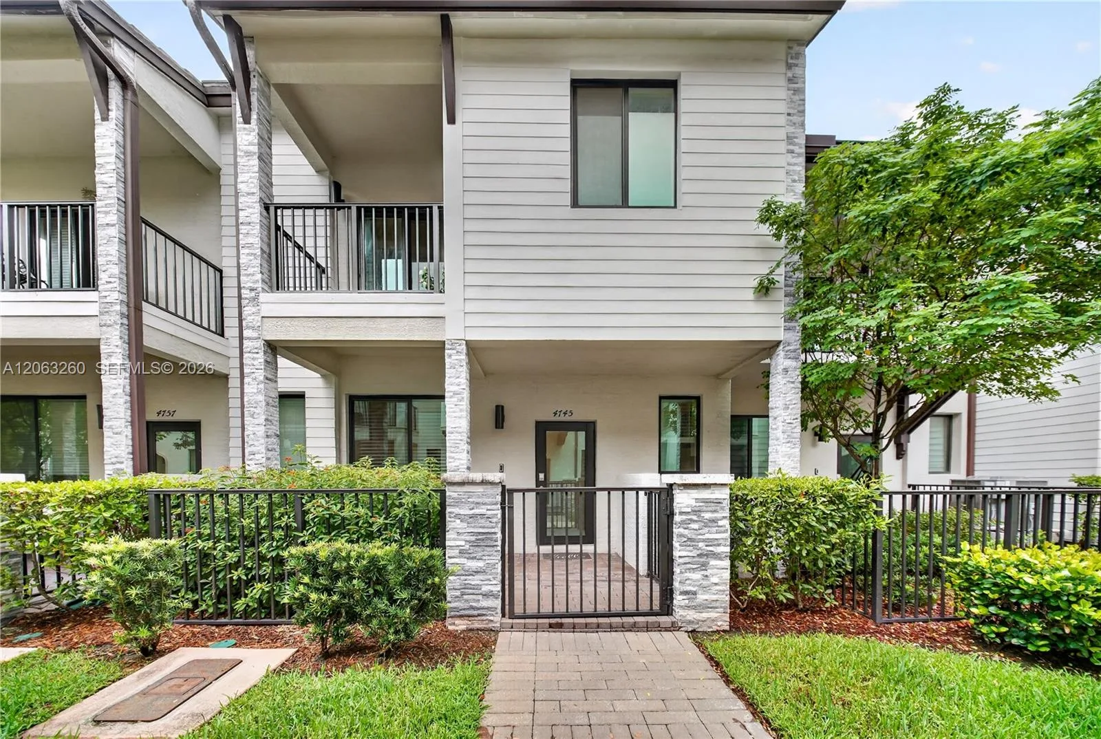4745 NW 83rd Pkwy, Doral, FL 33166