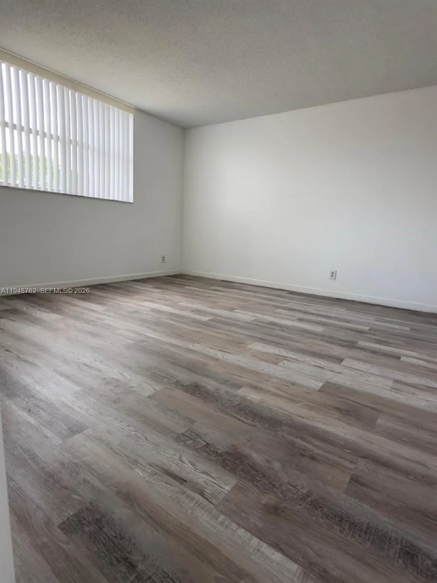500 Executive Center Dr # 2N, West Palm Beach, FL 33401 photo 4