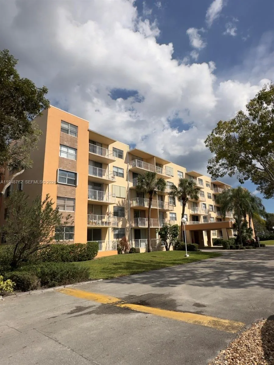 500 Executive Center Dr # 2N, West Palm Beach, FL 33401 photo 7