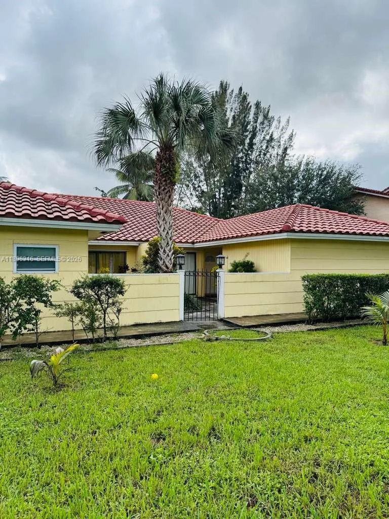 3405 NW 82nd Ave, Coral Springs, FL 33065 photo 4