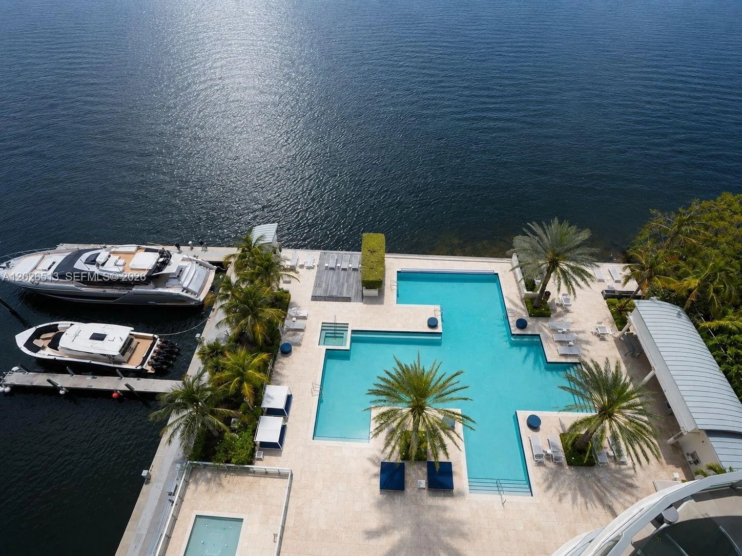 17111 Biscayne Blvd # 1109, North Miami Beach, FL 33160 photo 2
