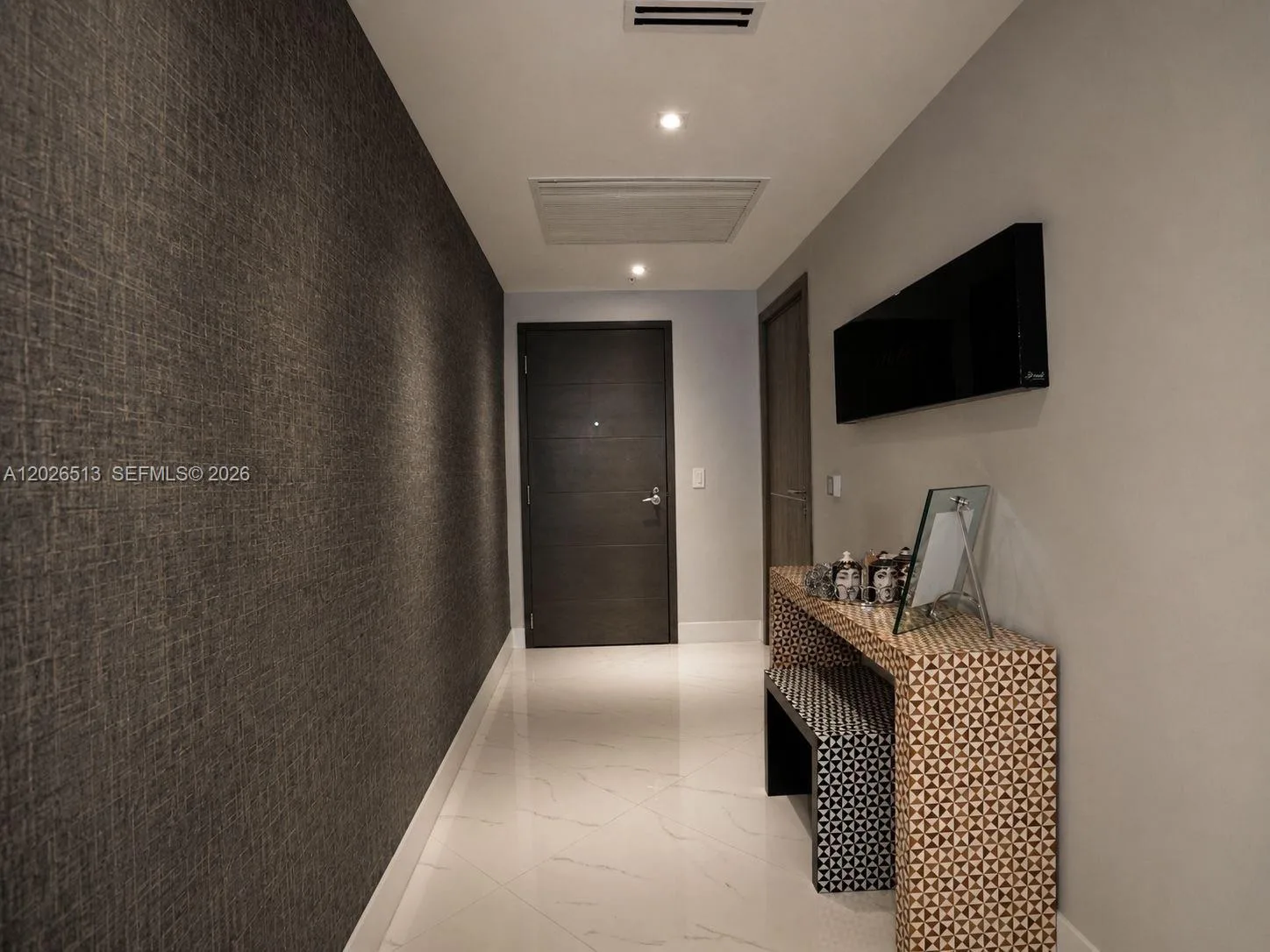 17111 Biscayne Blvd # 1109, North Miami Beach, FL 33160 photo 3