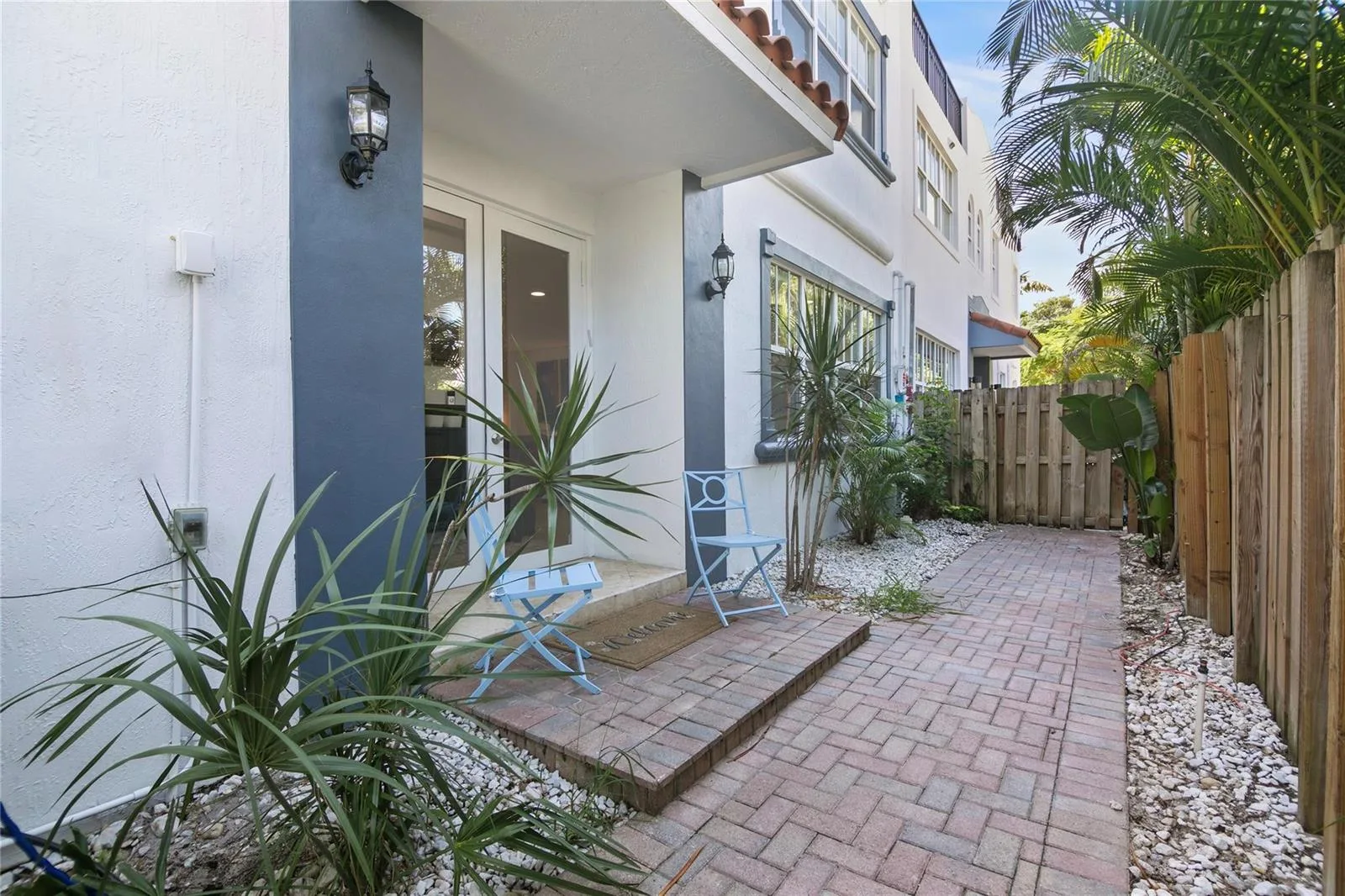 732 NE 15th Avenue, Fort Lauderdale, FL 33304 photo 3