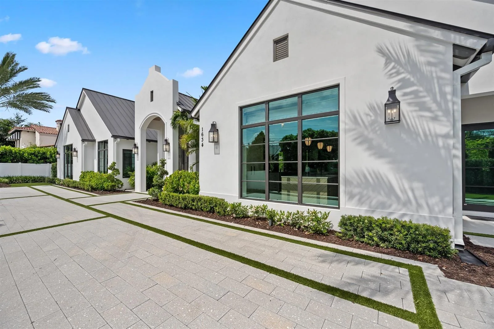 1634 N SWINTON Avenue, Delray Beach, FL 33444 photo 8