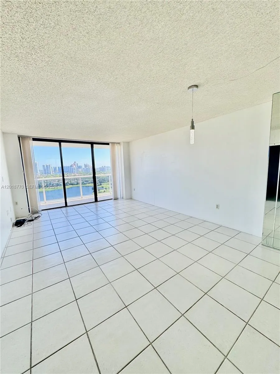3675 N Country Club Dr # 2005, Aventura, FL 33180 photo 3