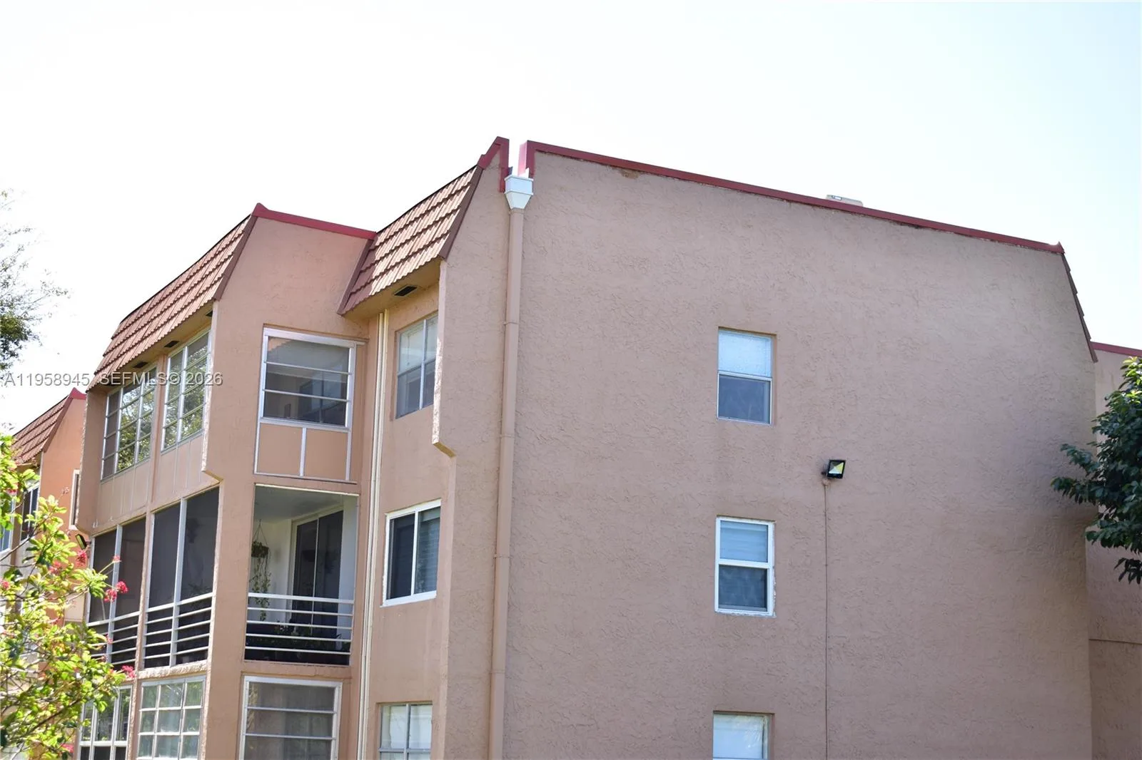 9801 Sunrise Lakes Blvd # 301, Sunrise, FL 33322 photo 2