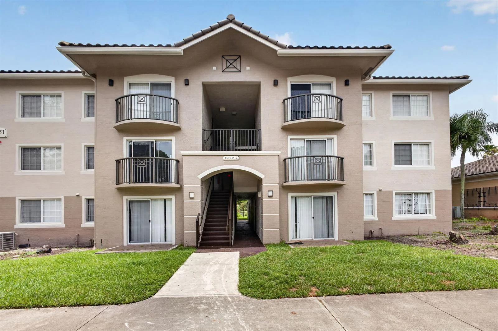 4151 N Haverhill Road # 1504, West Palm Beach, FL 33417