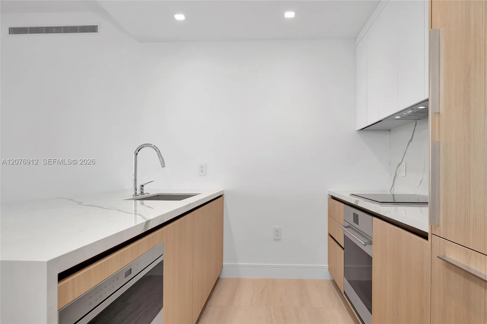2411 Laguna Circle # 2402, North Miami, FL 33181 photo 11