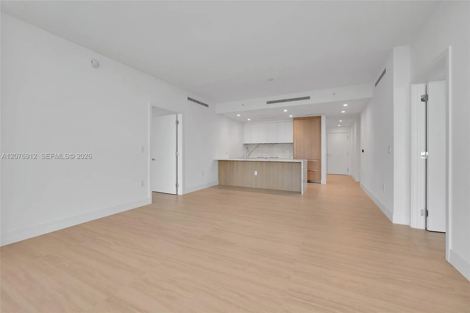 2411 Laguna Circle # 2402, North Miami, FL 33181 photo 4