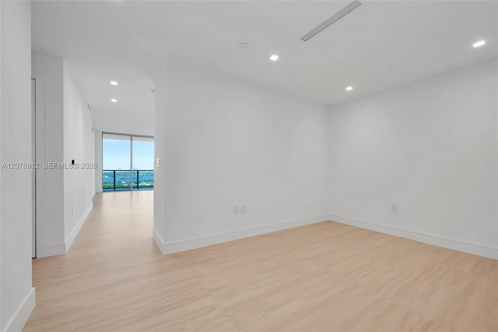 2411 Laguna Circle # 2402, North Miami, FL 33181 photo 7