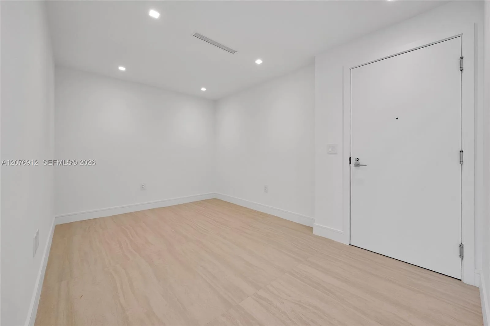2411 Laguna Circle # 2402, North Miami, FL 33181 photo 8