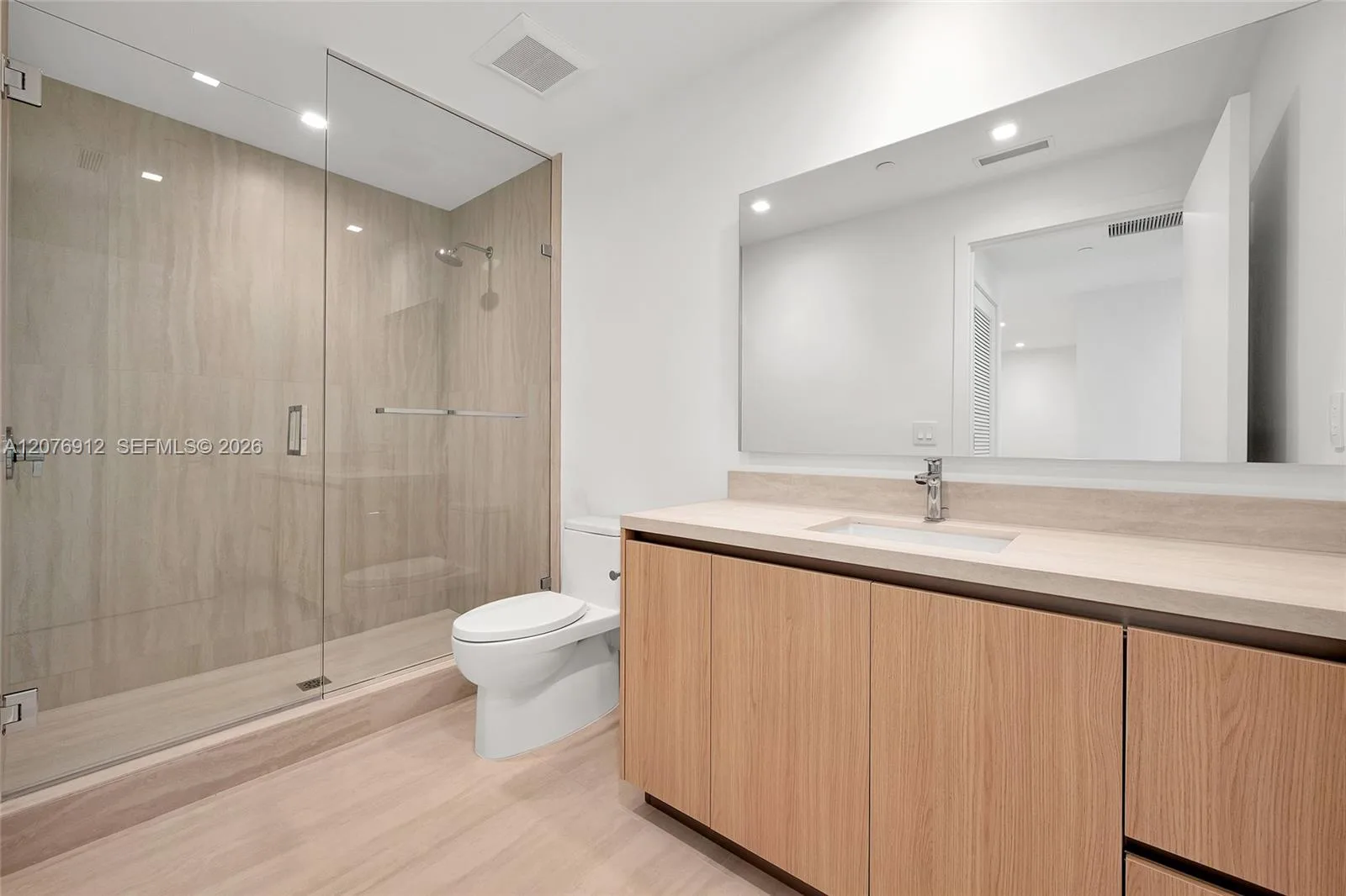 2411 Laguna Circle # 2402, North Miami, FL 33181 photo 9