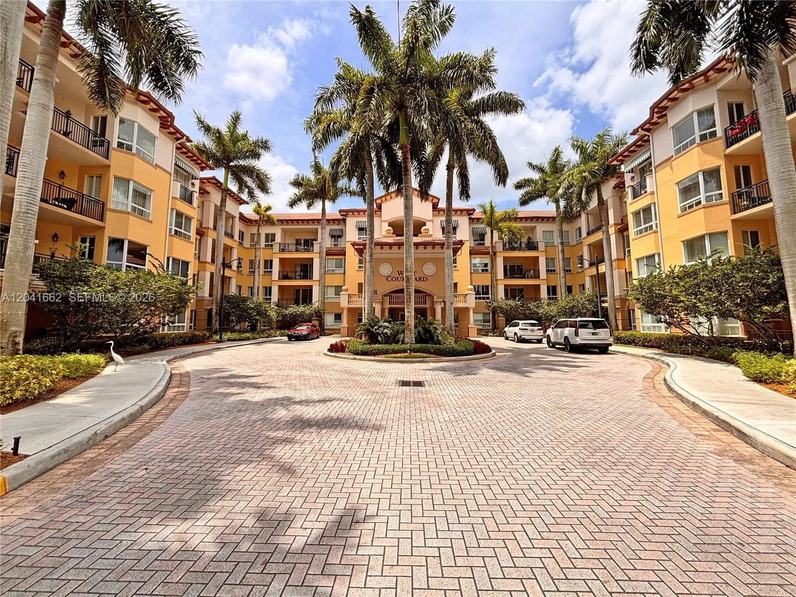 16101 Emerald Estates Dr # 155, Weston, FL 33331