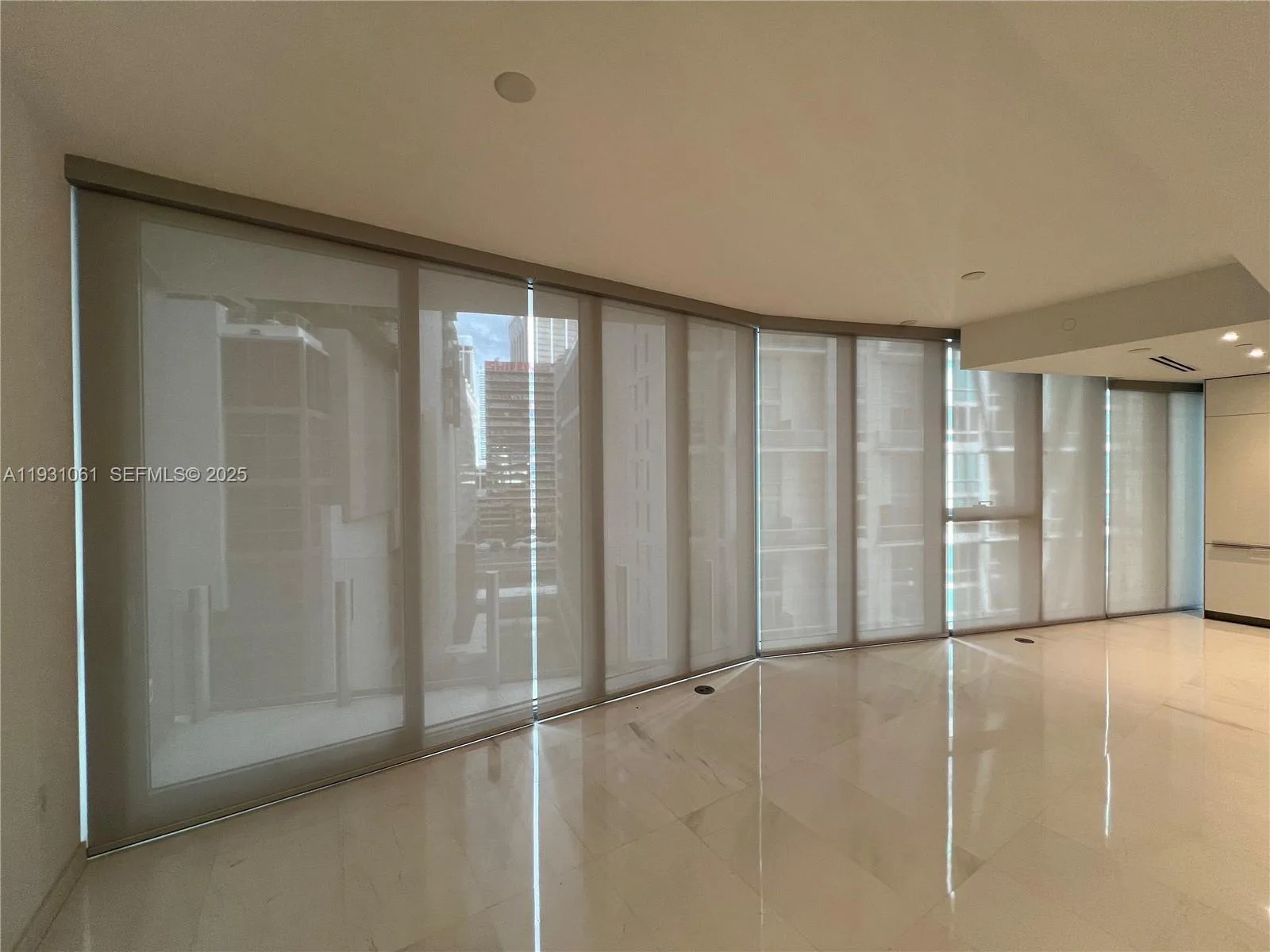 300 biscayne blvd way # 806E, Miami, FL 33131