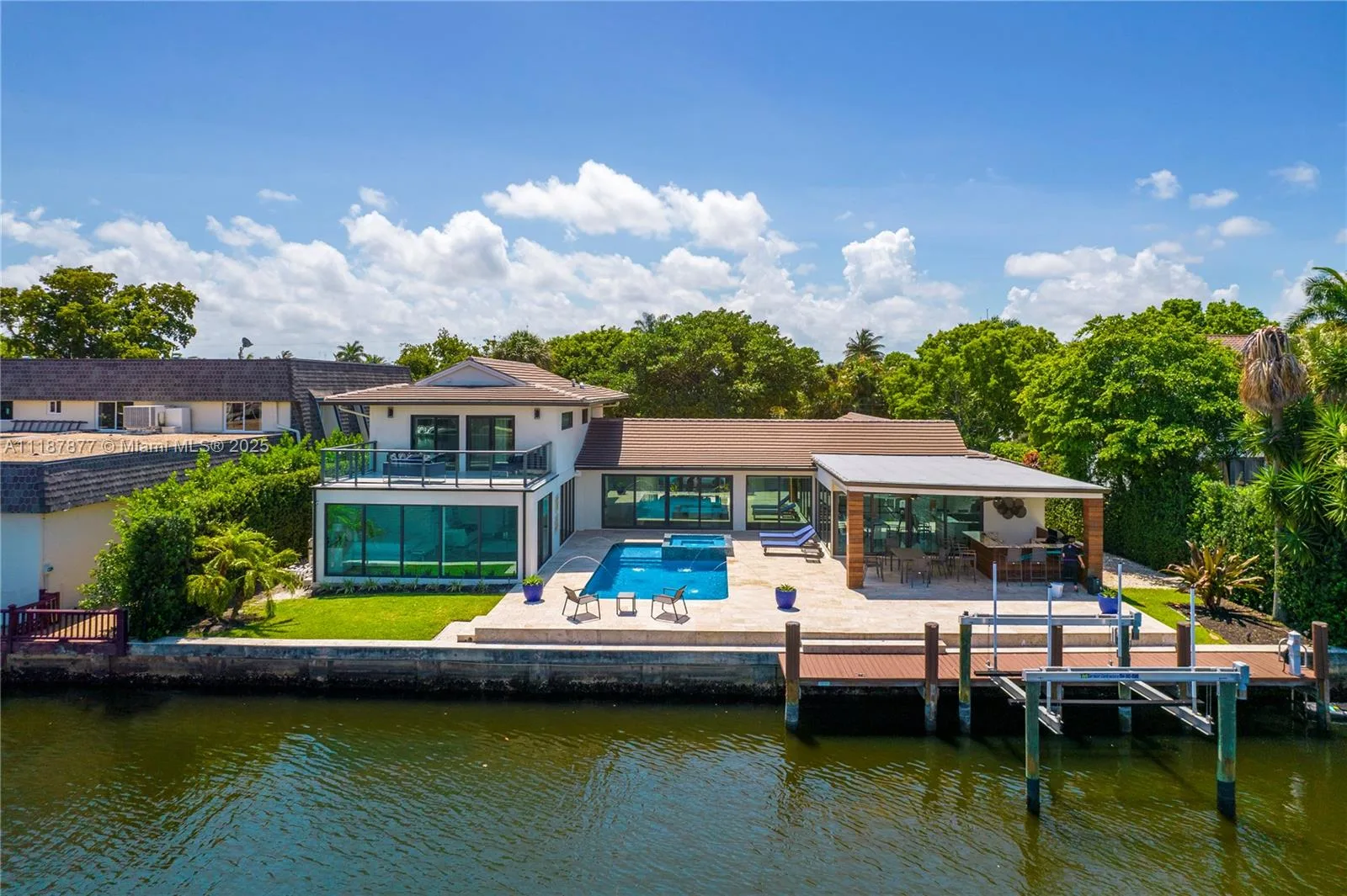 1025 Diplomat Pkwy, Hollywood, FL 33019 — zdjęcie 3