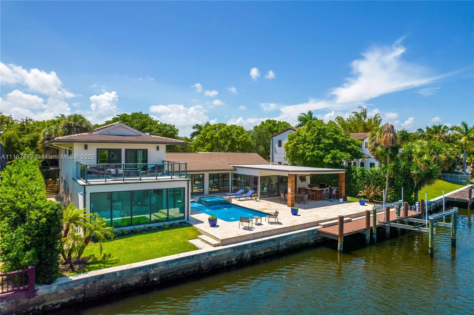 1025 Diplomat Pkwy, Hollywood, FL 33019 — zdjęcie 4