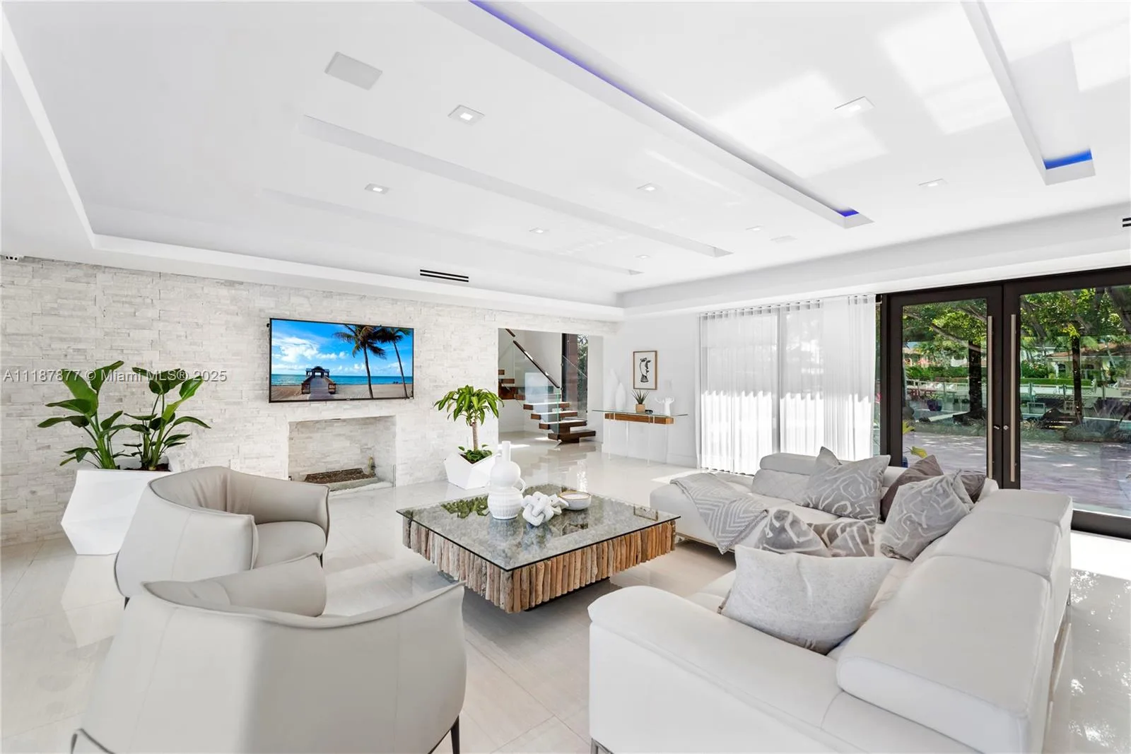 1025 Diplomat Pkwy, Hollywood, FL 33019 photo 8