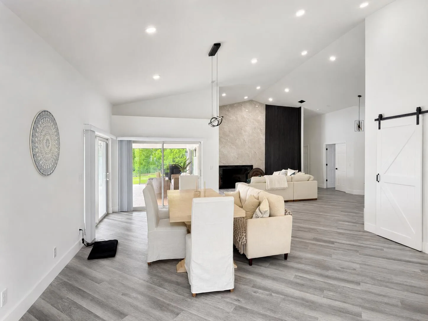 15545 Meadow Wood Drive, Wellington, FL 33414 photo 3