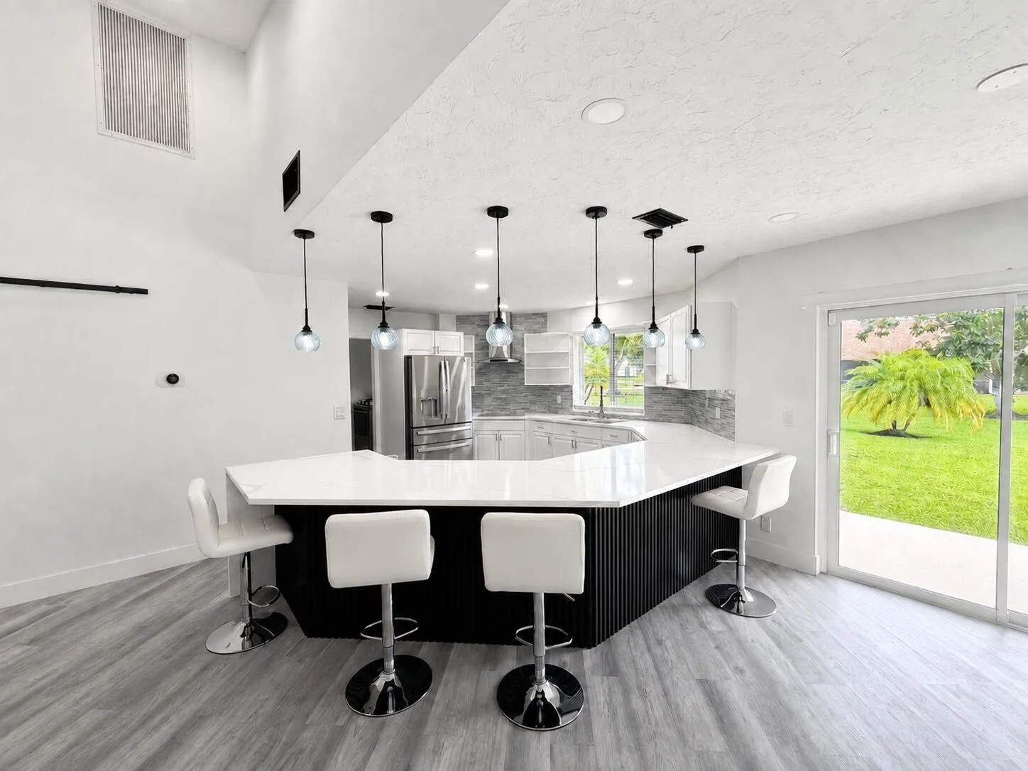 15545 Meadow Wood Drive, Wellington, FL 33414 photo 4