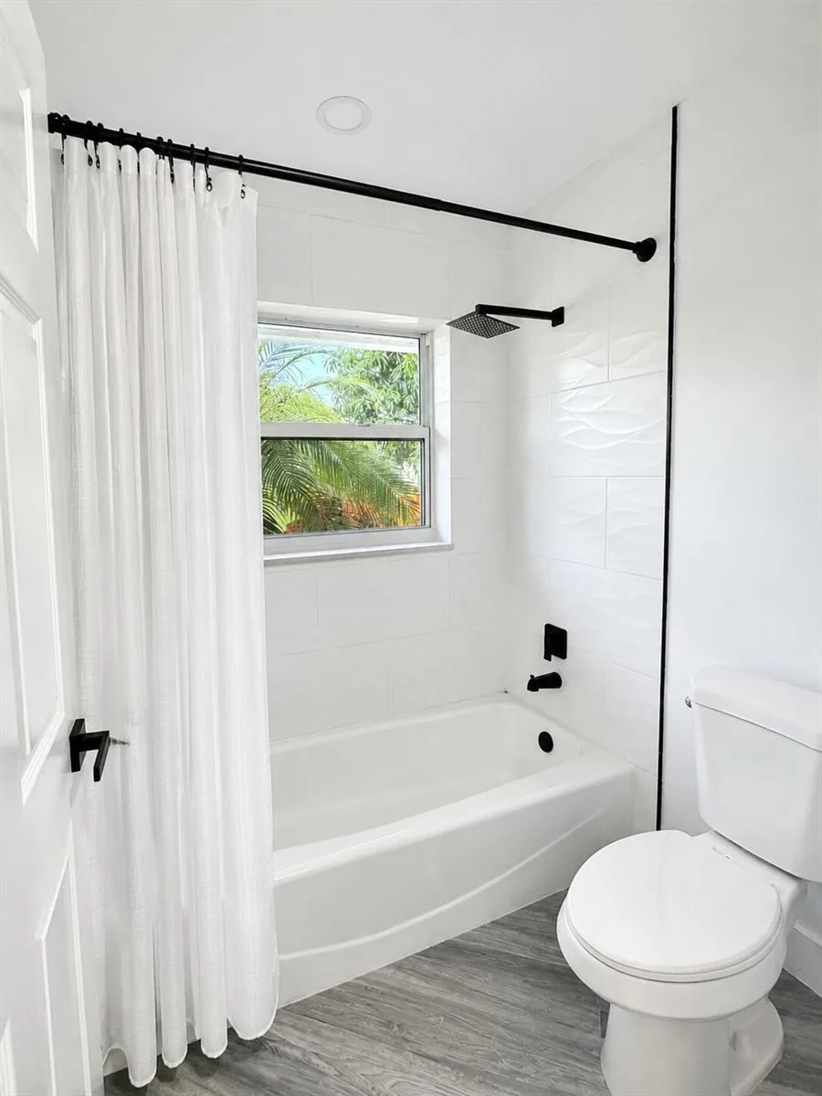 15545 Meadow Wood Drive, Wellington, FL 33414 photo 8