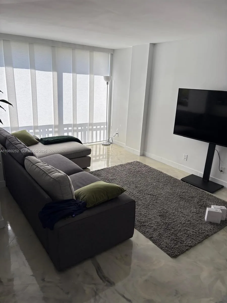 17021 N North Bay Rd # 428, Sunny Isles Beach, FL 33160