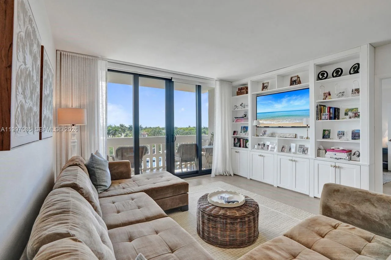 90 Edgewater Dr # 625, Coral Gables, FL 33133 photo 4